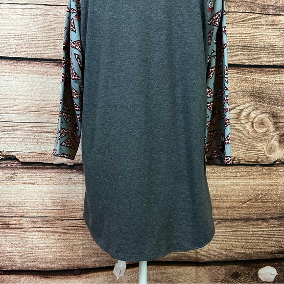 SOLD 🛍️ LulaRoe Women’s Grey Red Mickey Mouse Bow Printed Top Tunic Plus 2XL - Picture 6 of 8